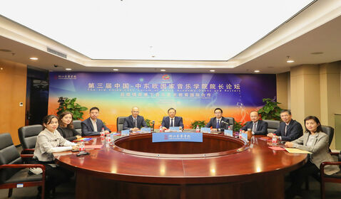 通力合作、共克時(shí)艱，開創(chuàng) ...